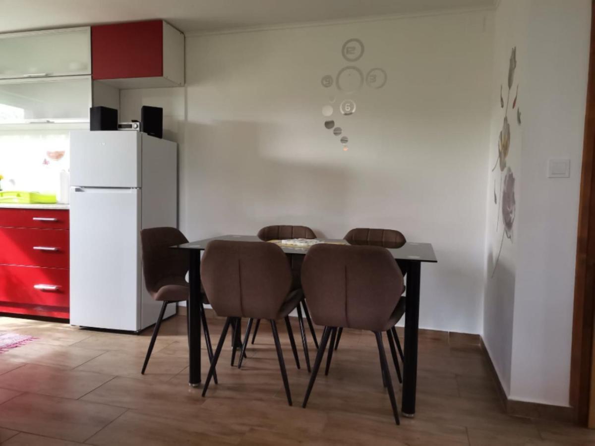 Ferienwohnung Forras Vendeghaz Tata Exterior foto
