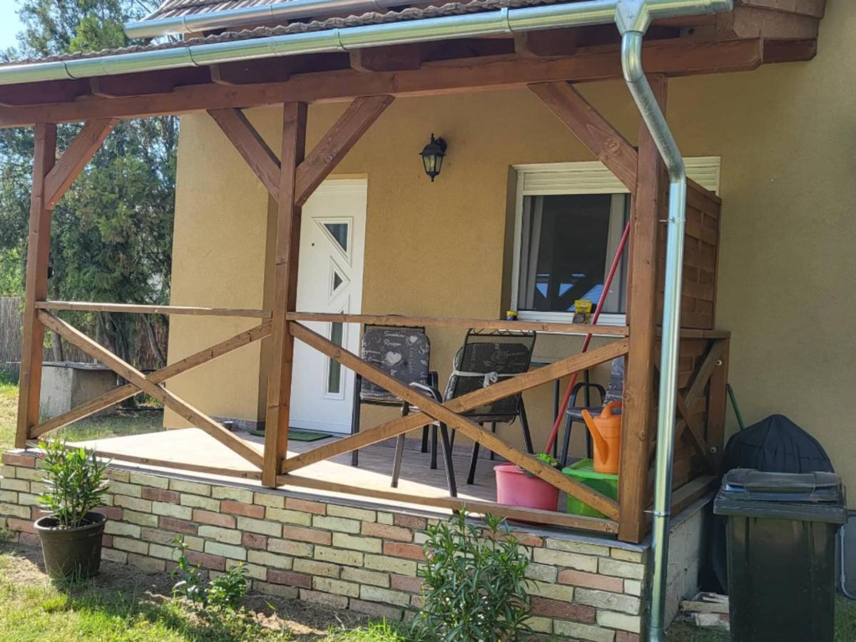 Ferienwohnung Forras Vendeghaz Tata Exterior foto