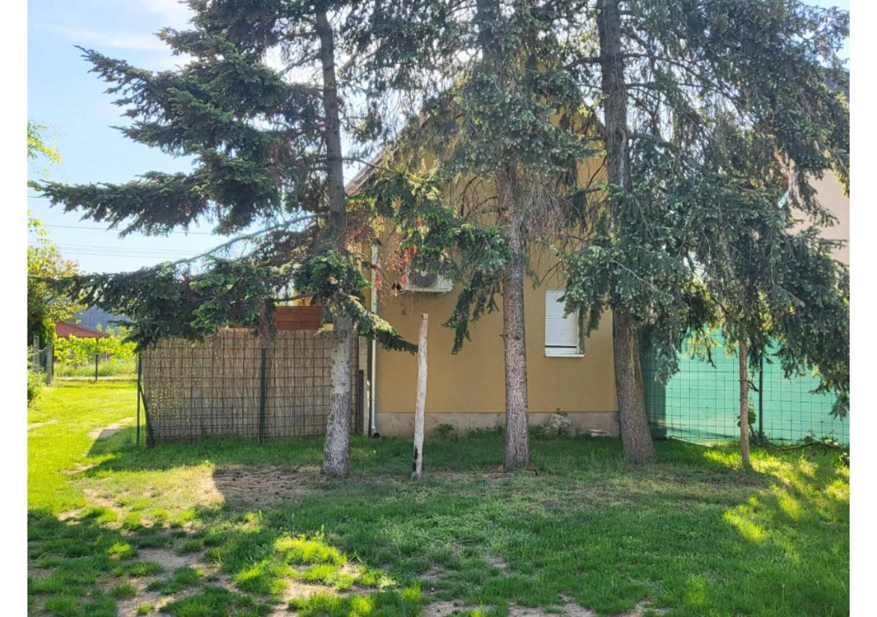Ferienwohnung Forras Vendeghaz Tata Exterior foto